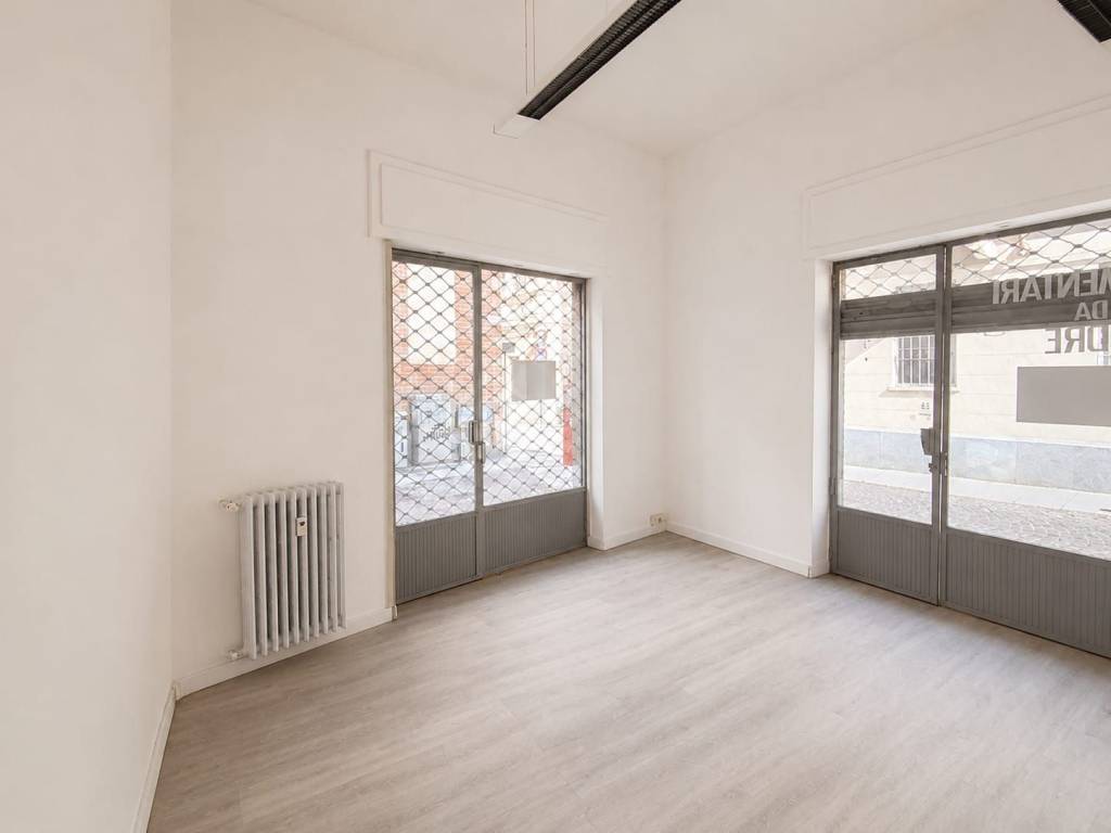 negozio in affitto ad Asti in zona Centro Città
