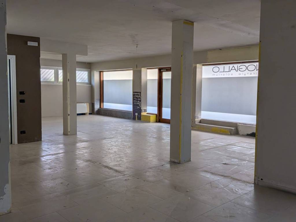 negozio in affitto ad Asti in zona Centro Città
