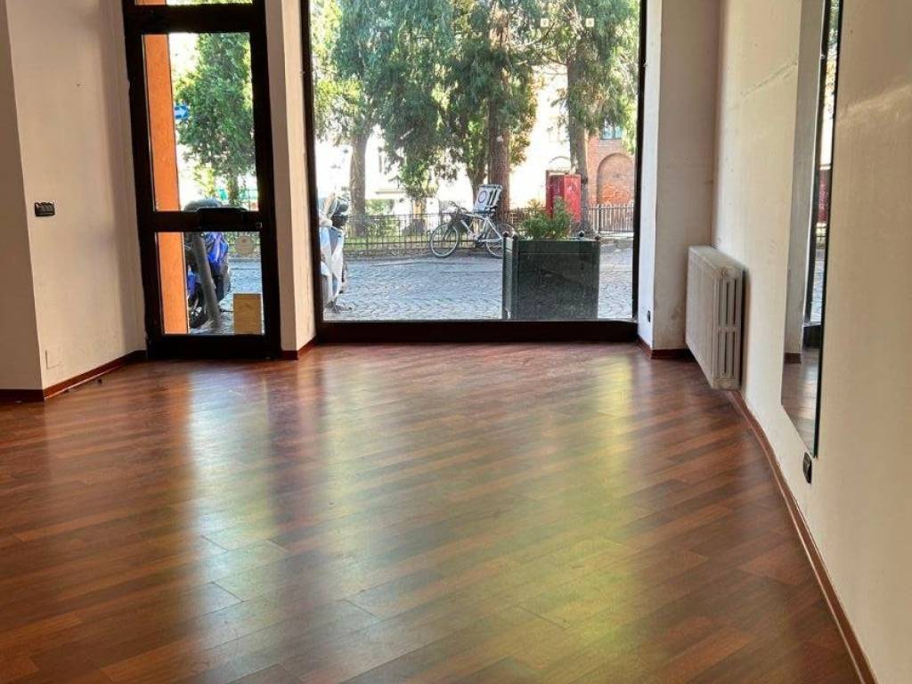 negozio in affitto ad Asti in zona Centro Città