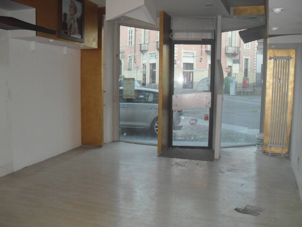 negozio in affitto ad Asti in zona Centro Città