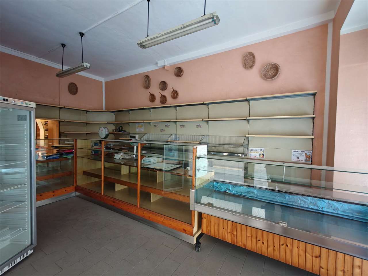 locale commerciale in affitto ad Asti in zona Corso Vittorio Alfieri