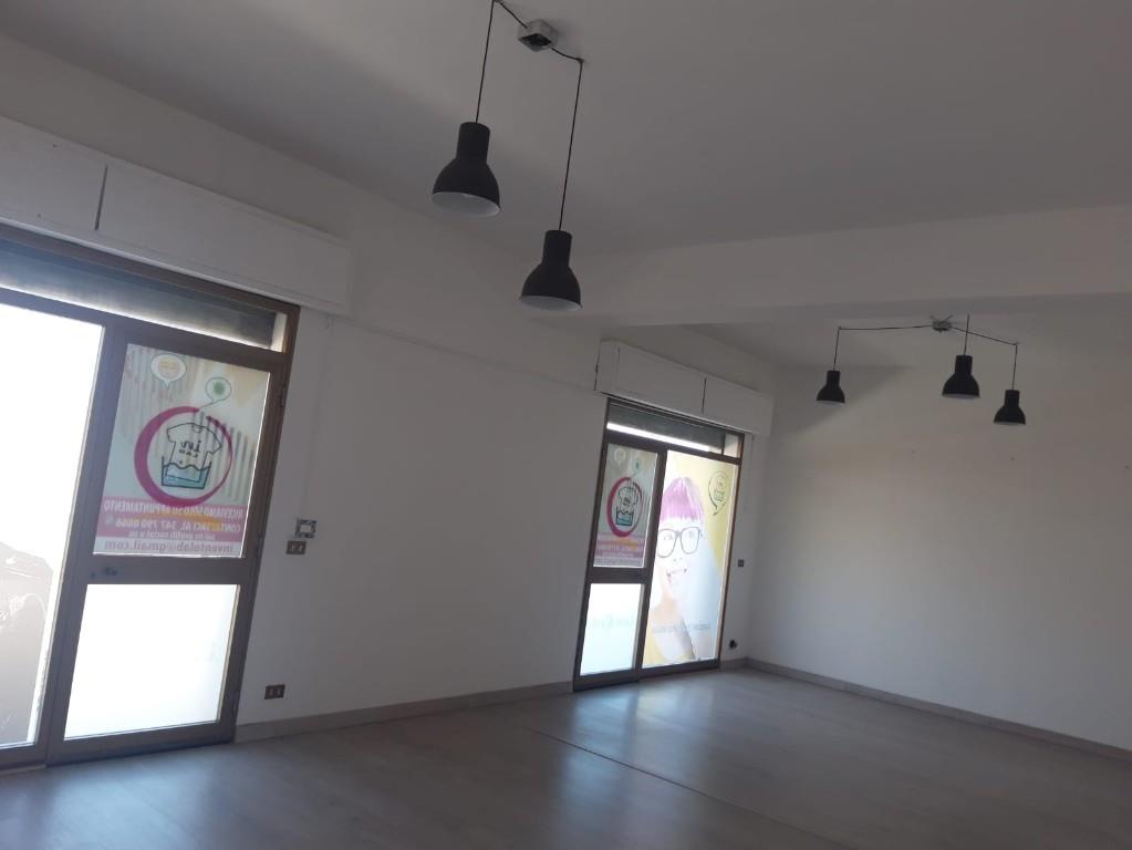 locale commerciale in affitto a Siderno