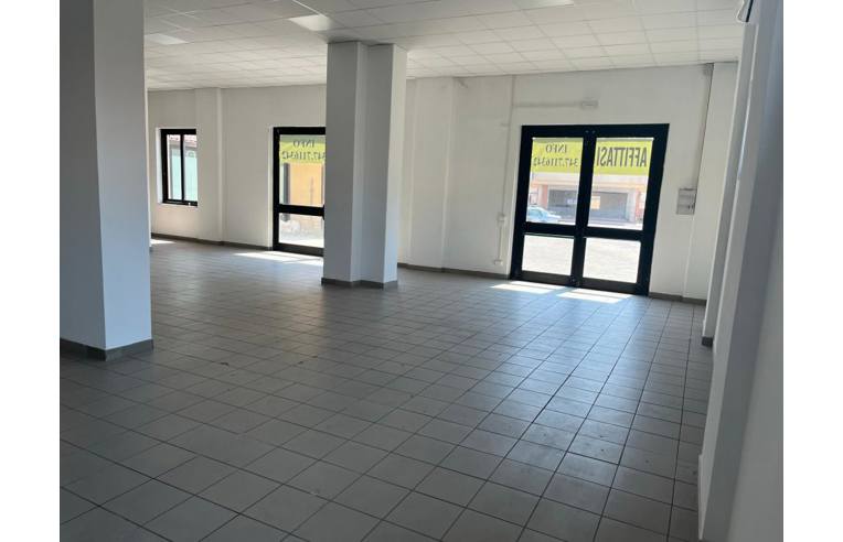 locale commerciale in affitto a Siderno