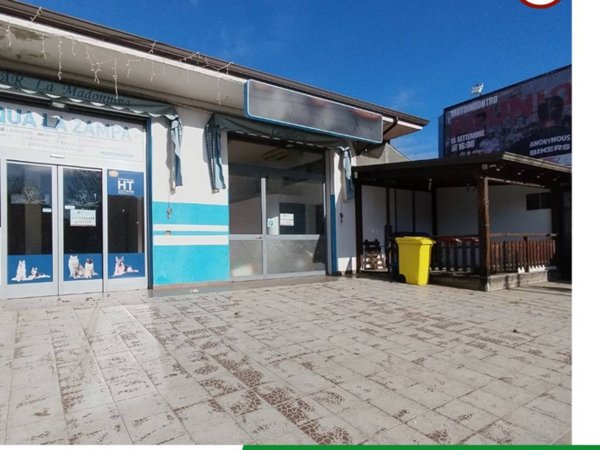 negozio in affitto a Taurianova