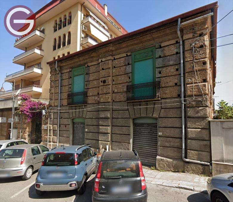 locale commerciale in affitto a Taurianova