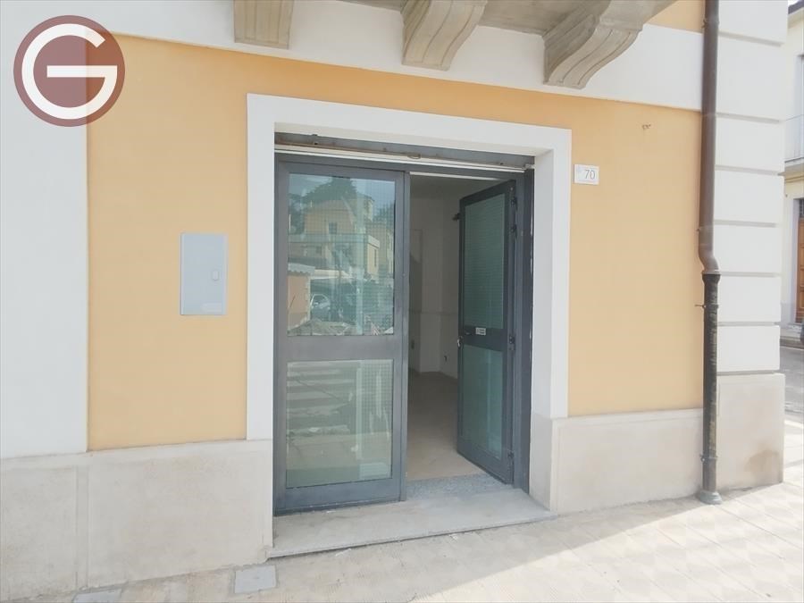 locale commerciale in affitto a Taurianova