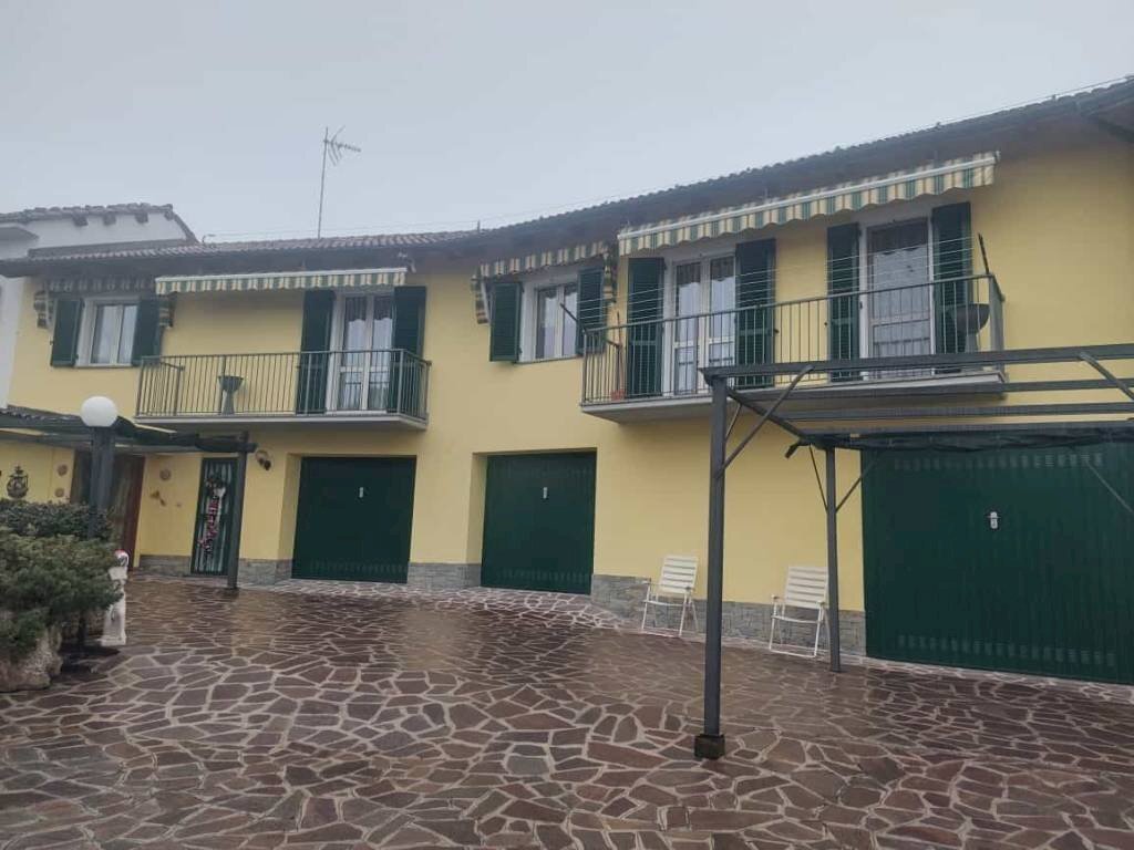 casa indipendente in affitto ad Azzano d'Asti