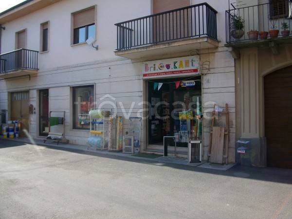 negozio in affitto a Buttigliera d'Asti