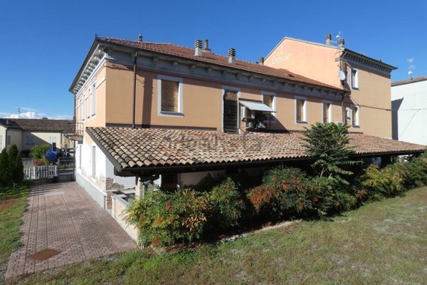 locale commerciale in affitto a Calamandrana in zona Quartino