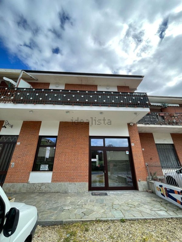 negozio in affitto a Castell'Alfero