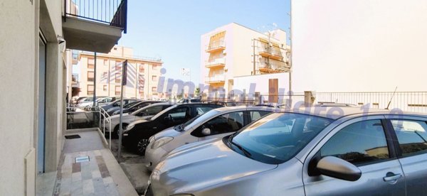 negozio in affitto ad Alcamo