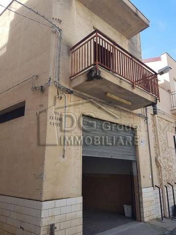 negozio in affitto ad Alcamo
