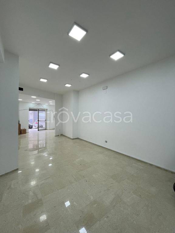 negozio in affitto ad Alcamo