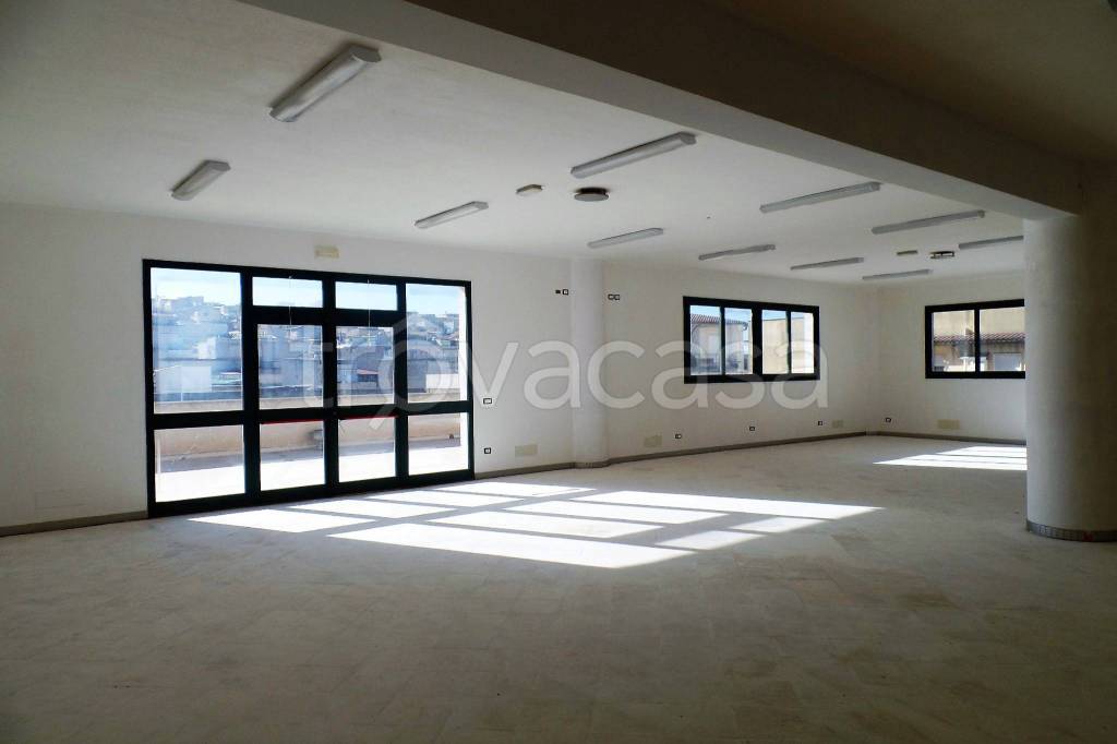 negozio in affitto ad Alcamo