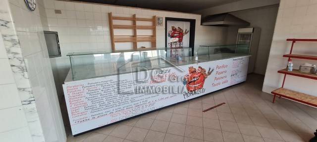 negozio in affitto ad Alcamo in zona Alcamo Marina