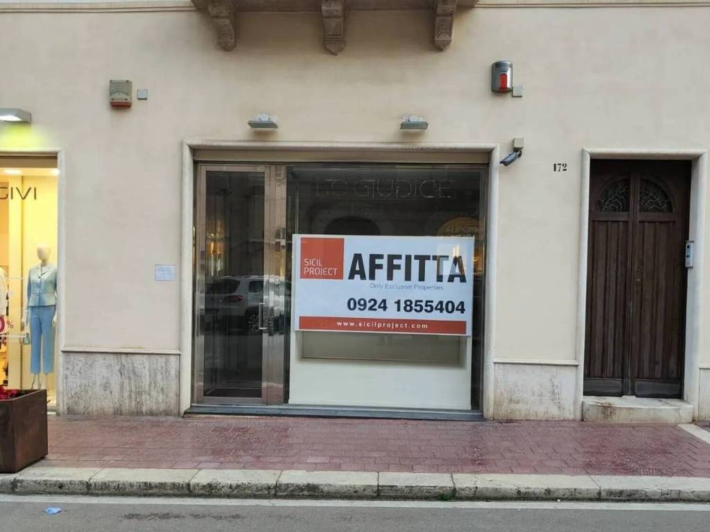 locale commerciale in affitto ad Alcamo in zona Centro Città