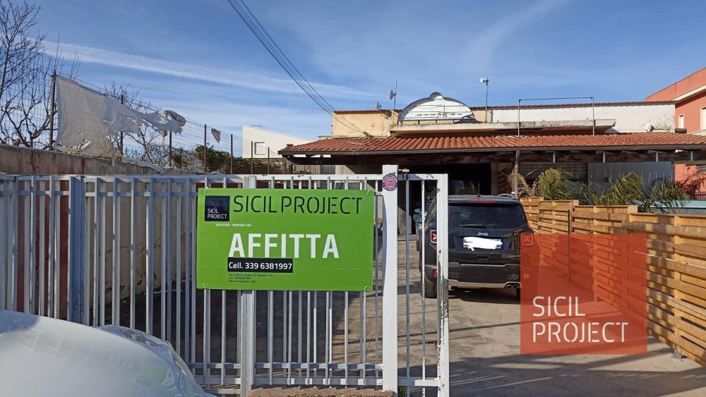 negozio in affitto ad Alcamo