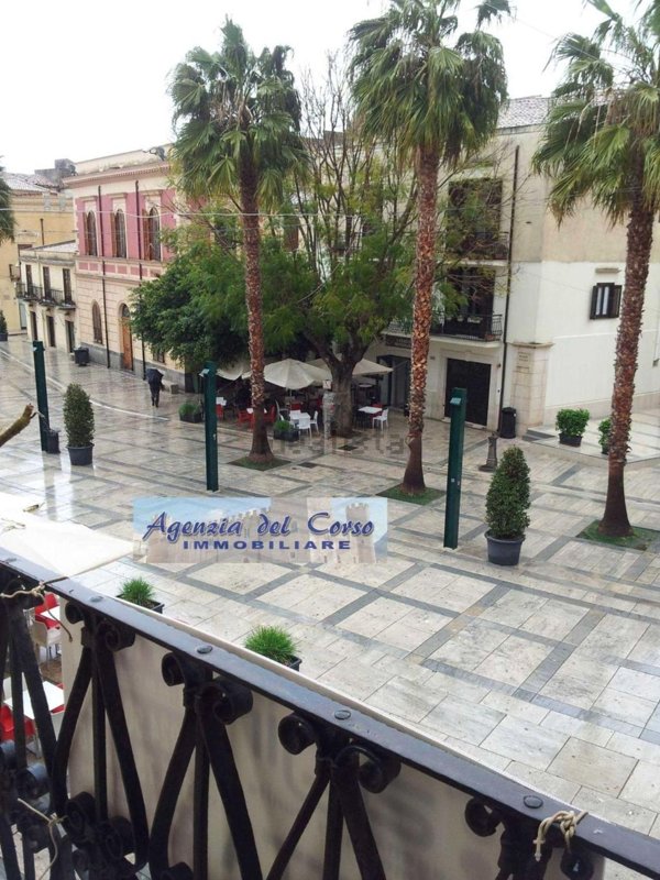 ufficio in affitto ad Alcamo in zona Centro Città