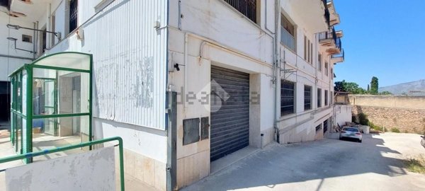 locale commerciale in affitto ad Alcamo in zona Centro Città