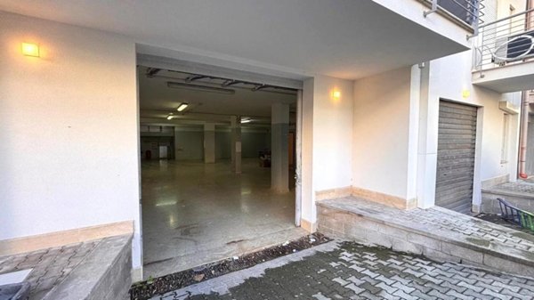 negozio in affitto ad Alcamo