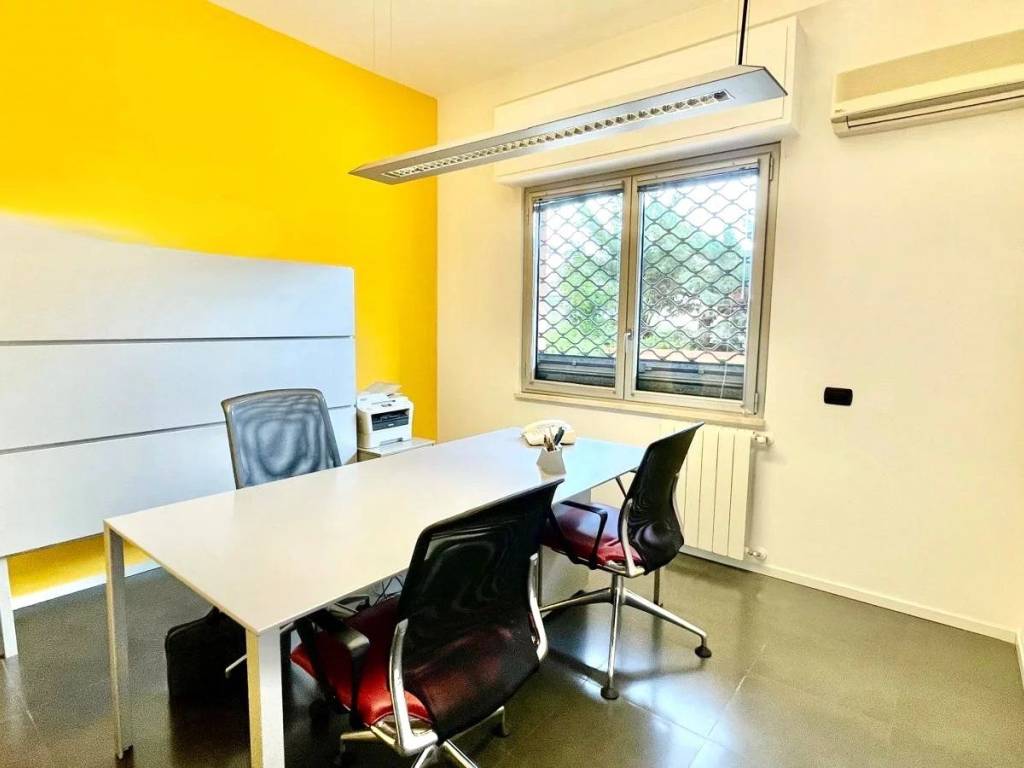 negozio in affitto ad Alcamo