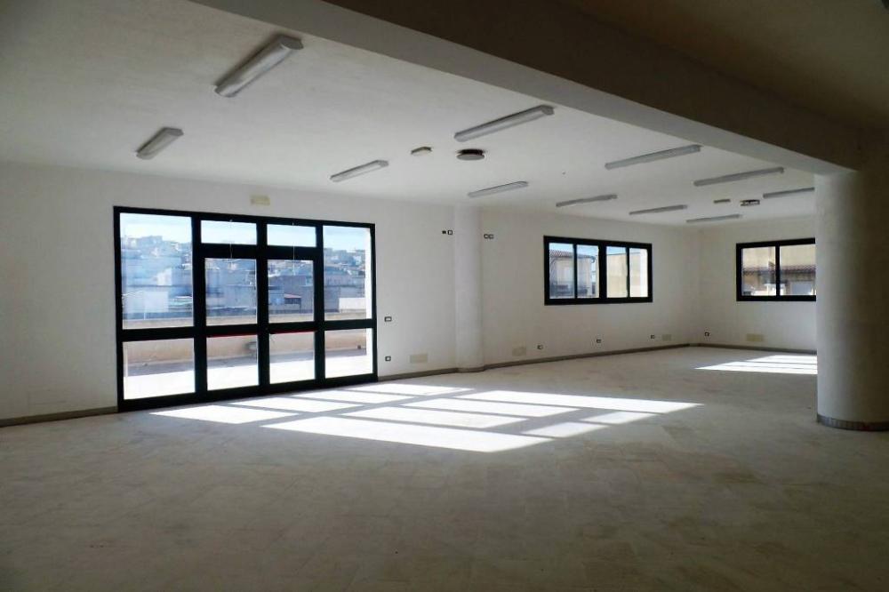 negozio in affitto ad Alcamo