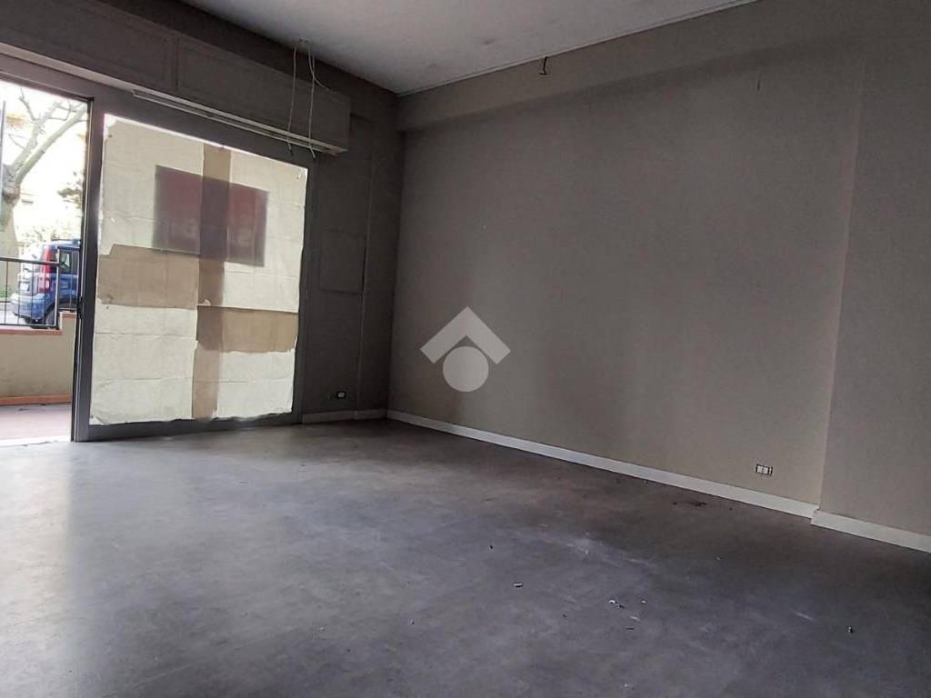 negozio in affitto ad Alcamo