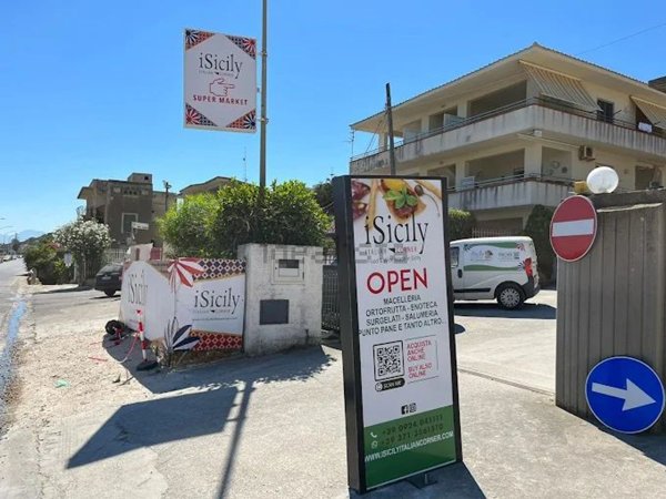 negozio in affitto ad Alcamo in zona Alcamo Marina