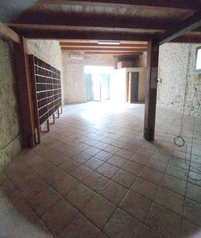negozio in affitto ad Alcamo