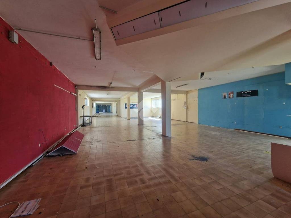 negozio in affitto ad Alcamo