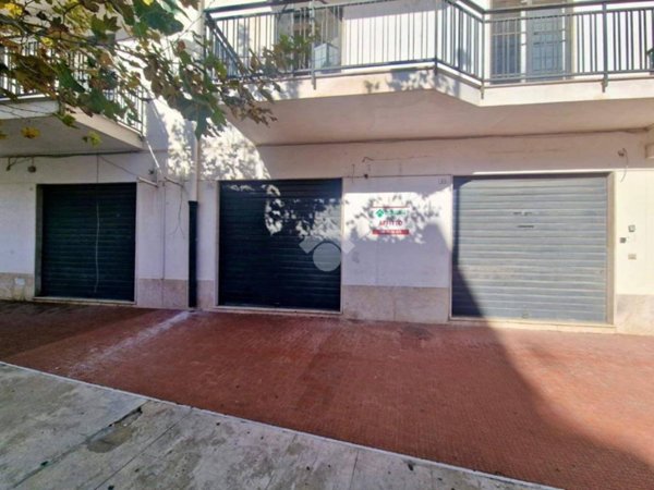 negozio in affitto ad Alcamo