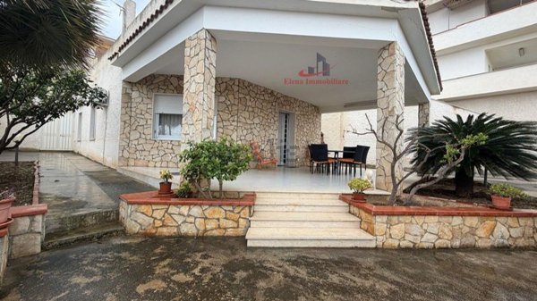 casa indipendente in affitto ad Alcamo in zona Alcamo Marina