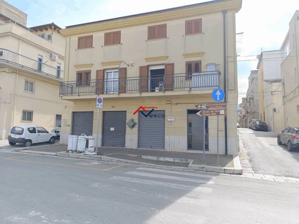 negozio in affitto ad Alcamo