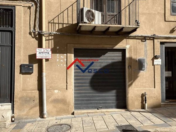 negozio in affitto ad Alcamo