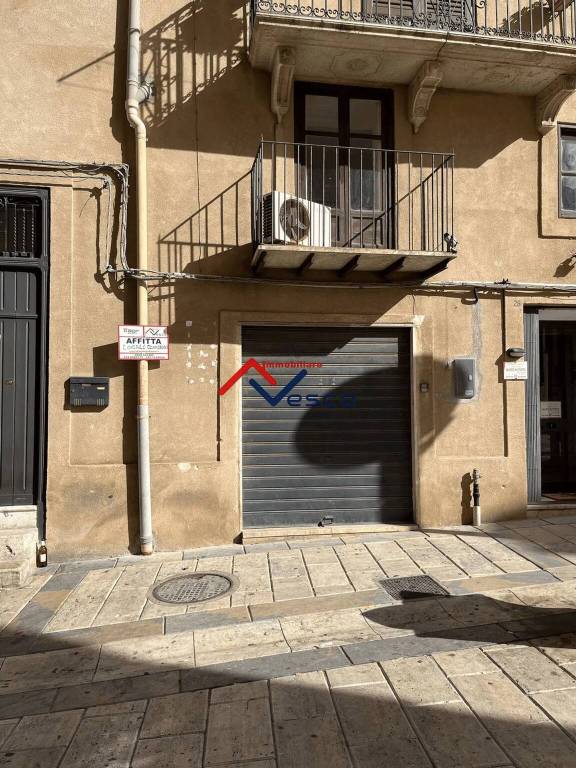 negozio in affitto ad Alcamo