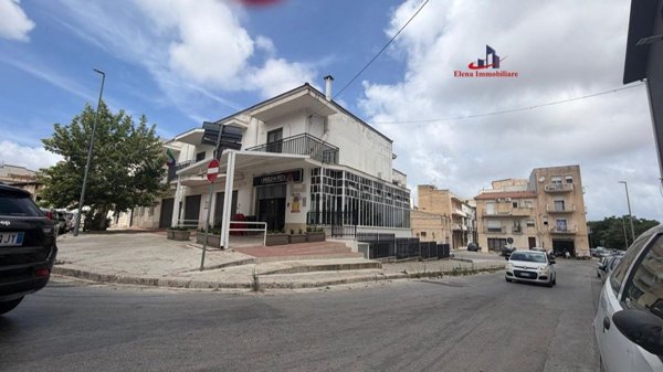 negozio in affitto ad Alcamo