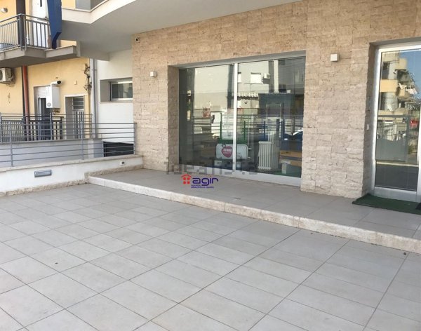 negozio in affitto ad Alcamo