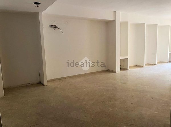 negozio in affitto ad Alcamo