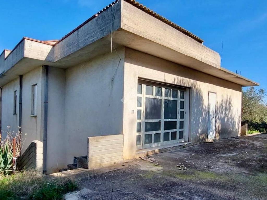 negozio in affitto a Castellammare del Golfo