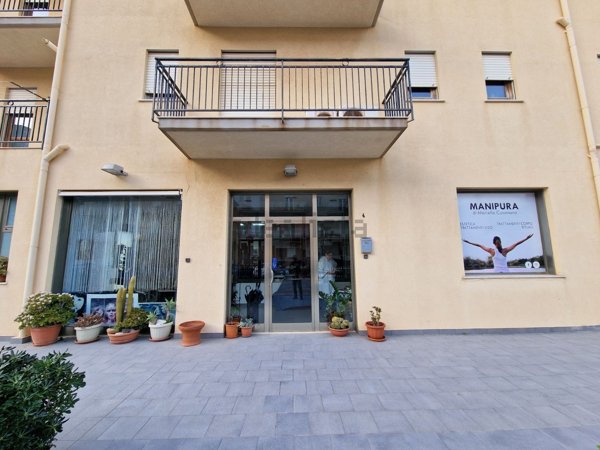 locale commerciale in affitto a Castellammare del Golfo