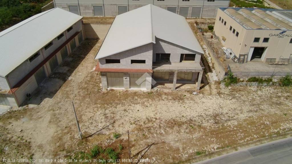 locale commerciale in affitto a Castellammare del Golfo