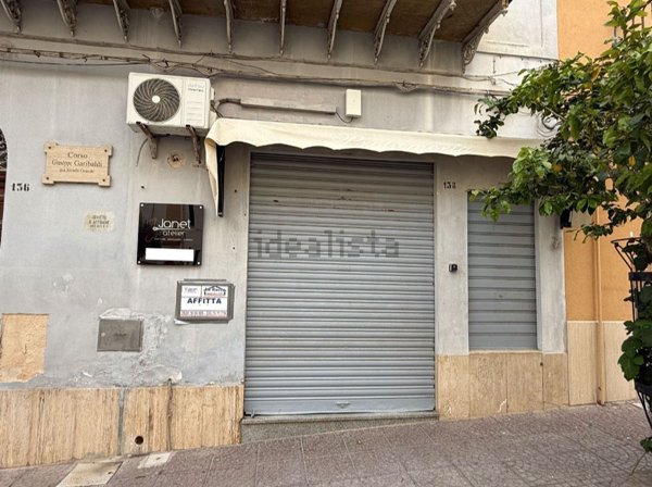 locale commerciale in affitto a Castellammare del Golfo