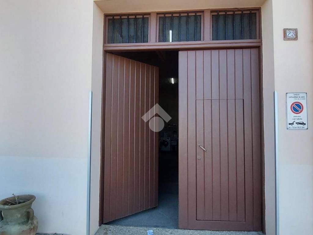 negozio in affitto a Castellammare del Golfo