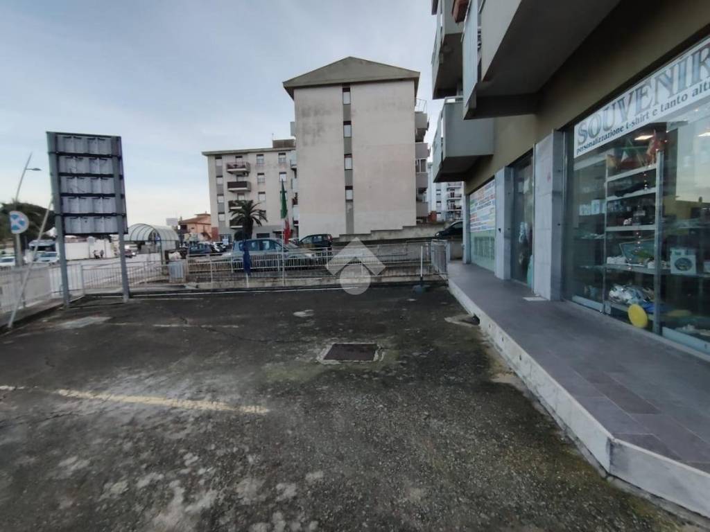 negozio in affitto a Castellammare del Golfo