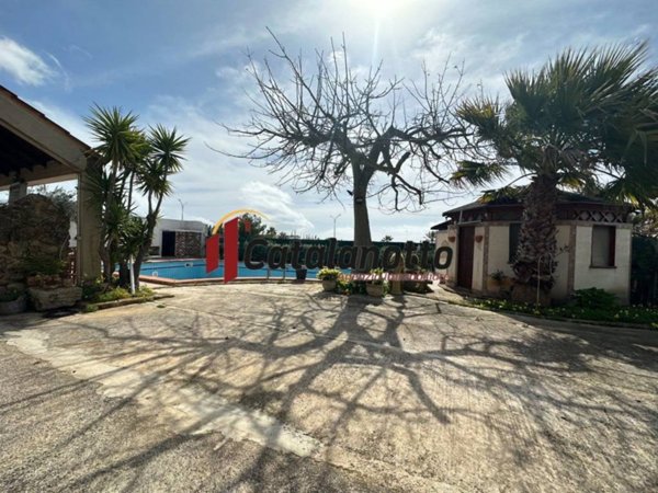 casa indipendente in affitto a Castelvetrano in zona Triscina di Selinunte