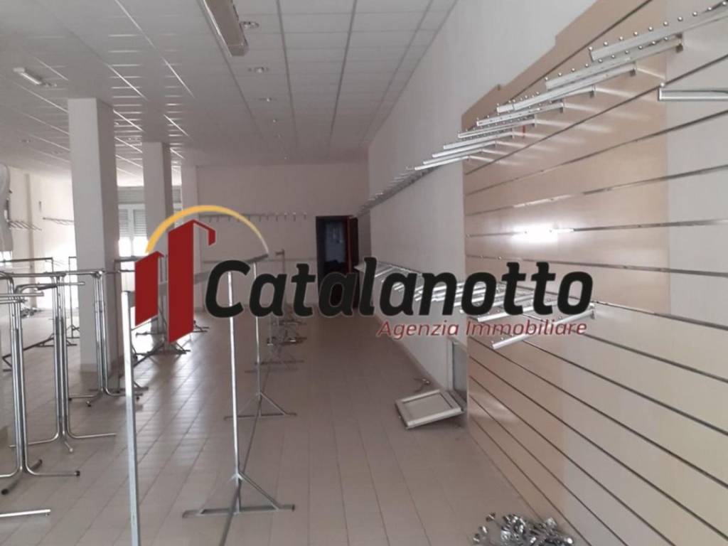 negozio in affitto a Castelvetrano