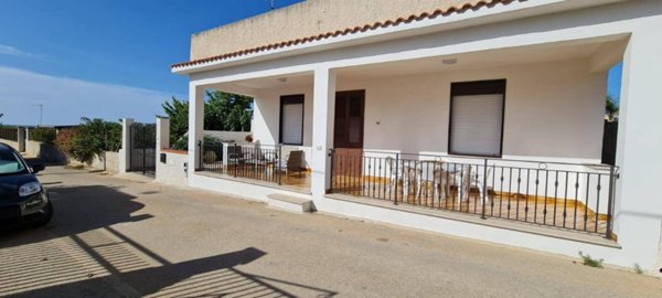 casa indipendente in affitto a Castelvetrano in zona Triscina di Selinunte