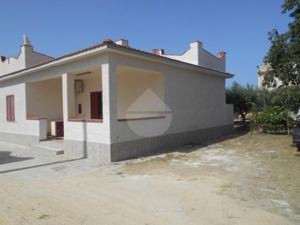 casa indipendente in affitto a Castelvetrano in zona Marinella di Selinunte