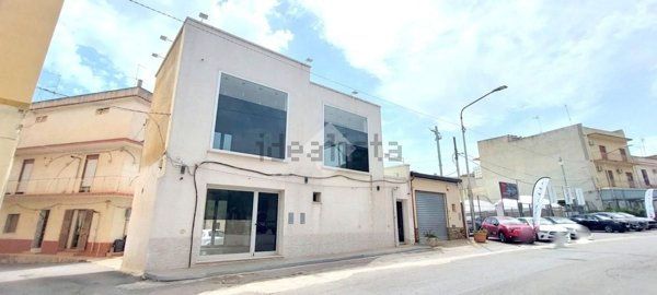 locale commerciale in affitto a Castelvetrano