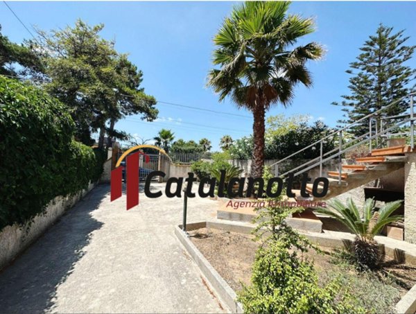 casa indipendente in affitto a Castelvetrano in zona Triscina di Selinunte